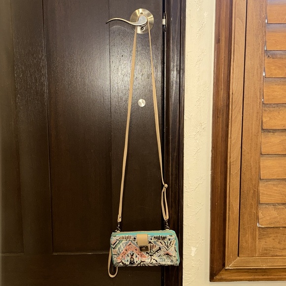 Sakroots Large Smartphone Crossbody Bag - Picture 8 of 9